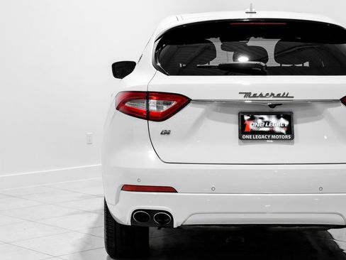 Used 2020 Maserati Levante image 46