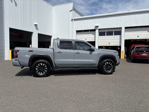 Used 2022 Nissan Frontier PRO-4X AWD/4WD image 8