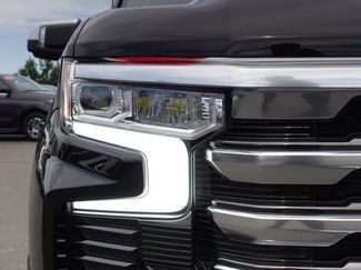 Used 2024 Chevrolet Silverado 1500 High Country w/ Technology Package AWD/4WD video 3