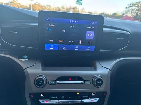 Used 2021 Ford Explorer XLT w/ Equipment Group 202A image 21