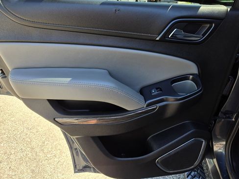Used 2019 Chevrolet Tahoe LT AWD/4WD image 42