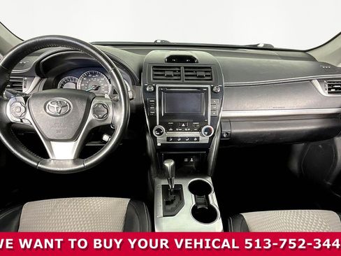 Used 2014 Toyota Camry SE image 4