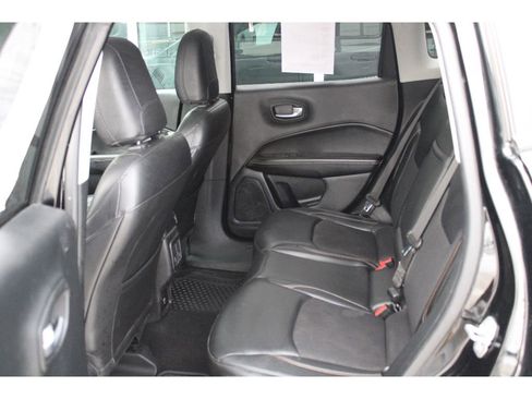 Used 2018 Jeep Compass Latitude w/ Cold Weather Group image 31