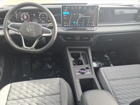 New 2026 Volkswagen Tiguan S image 9