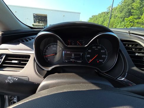 Used 2016 Chevrolet Impala LT w/ Convenience Package FWD image 9