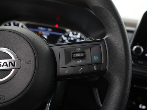 Used 2021 Nissan Rogue SV image 27