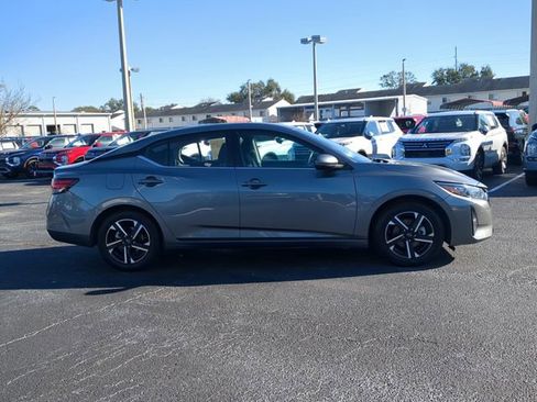 Used 2024 Nissan Sentra SV FWD image 5