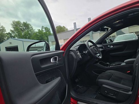 Used 2023 Volvo C40 P8 Recharge Ultimate AWD/4WD image 21