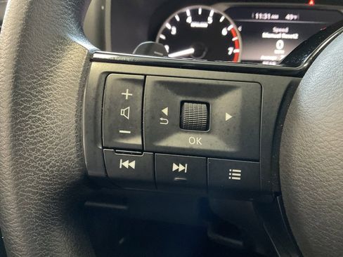 Used 2021 Nissan Rogue SV image 12