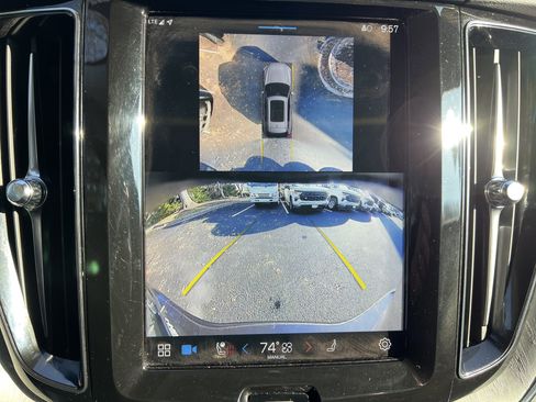 Used 2025 Volvo XC60 B5 Plus w/ Climate Package image 25