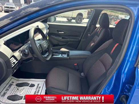 New 2026 Nissan Sentra SR FWD image 9
