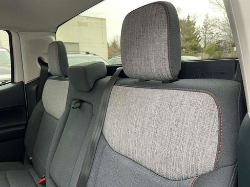 Used 2022 Ford Maverick XLT image 49