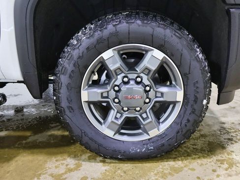 New 2026 GMC Sierra 3500 SLT w/ SLT Premium Package image 29