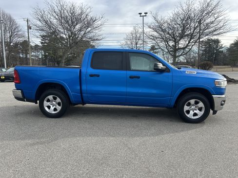Used 2025 RAM 1500 Big Horn AWD/4WD image 4
