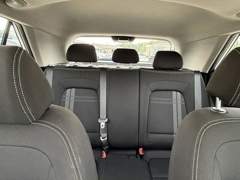 Used 2021 Hyundai Venue SEL w/ Premium Package image 30