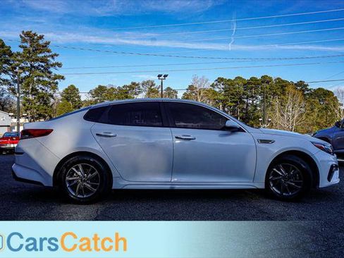 Used 2019 Kia Optima LX image 2