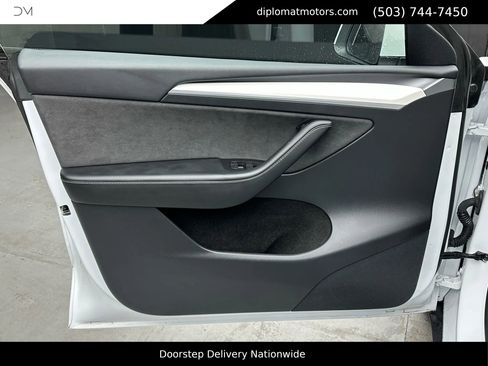 Used 2023 Tesla Model Y Long Range image 22