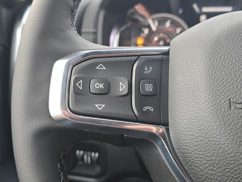 New 2026 RAM 2500 Laramie AWD/4WD image 32