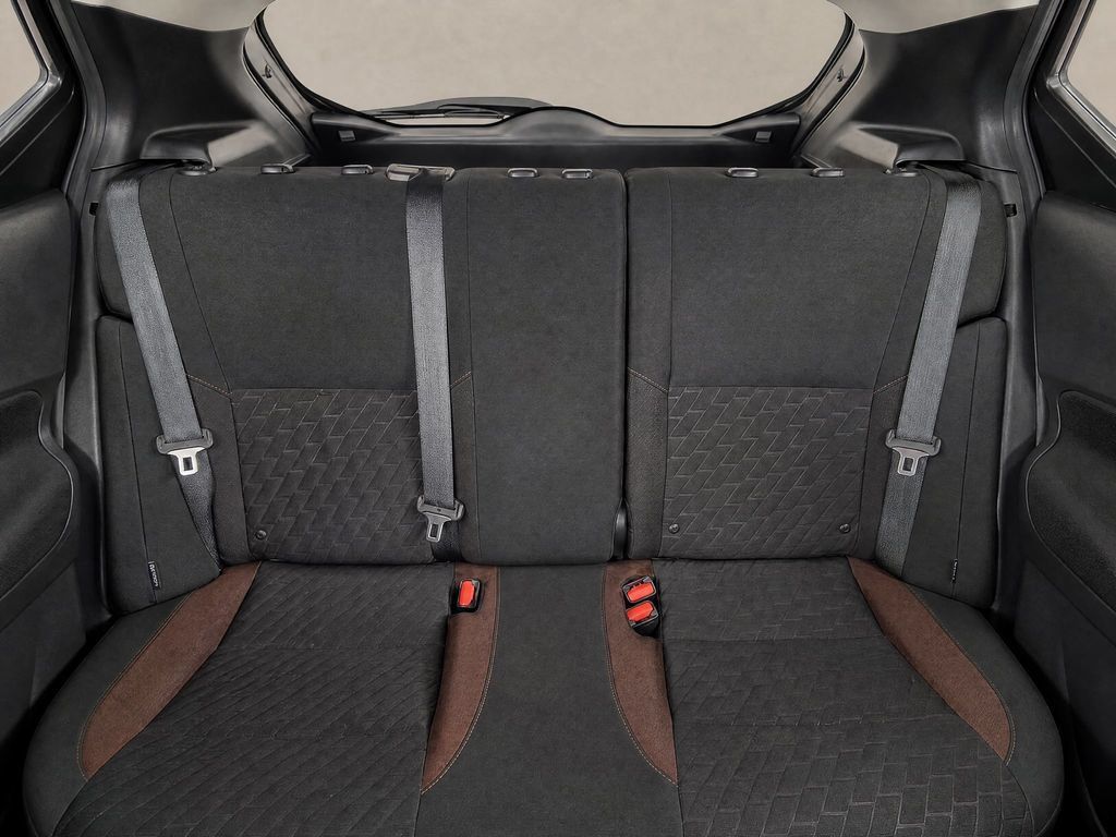 Used 2023 Nissan Kicks SV FWD image 13