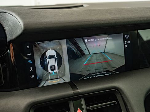 Certified 2022 Porsche Taycan image 32