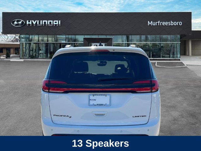 Used 2025 Chrysler Pacifica Limited FWD image 7