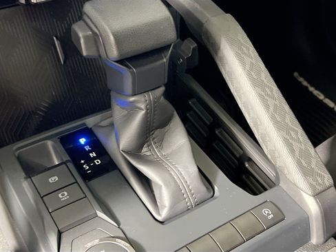 Used 2024 Toyota Tacoma SR5 image 25