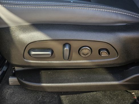 Used 2024 Buick Enclave Premium image 27