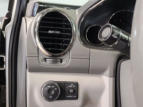 Used 2015 Buick Enclave Premium w/ Trailering Package image 31