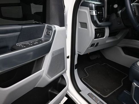 Used 2024 Ford F250 Limited w/ FX4 Off-Road Package AWD/4WD image 14