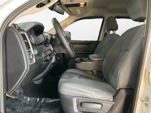 Used 2015 RAM 2500 Tradesman w/ Chrome Appearance Group AWD/4WD image 10