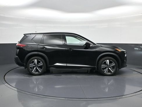 Certified 2023 Nissan Rogue SL w/ SL Premium Package AWD/4WD image 11