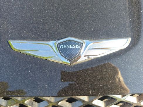 Used 2025 Genesis GV70 2.5T AWD/4WD image 6