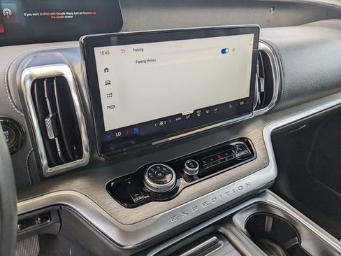 Used 2025 Ford Expedition Max Platinum w/ Driver's Package AWD/4WD image 26