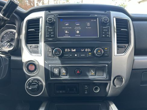 Used 2017 Nissan Titan PRO-4X image 13