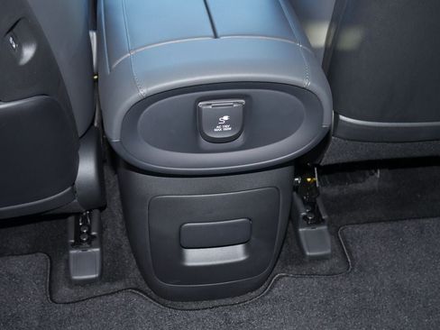 Used 2026 Hyundai Palisade Calligraphy FWD image 35