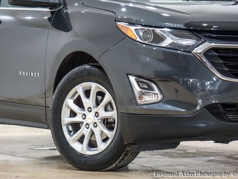 Used 2019 Chevrolet Equinox LT FWD image 3