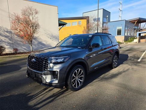 New 2026 Ford Explorer ST-Line image 1