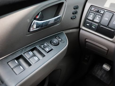 Used 2015 Honda Odyssey Touring Elite image 40