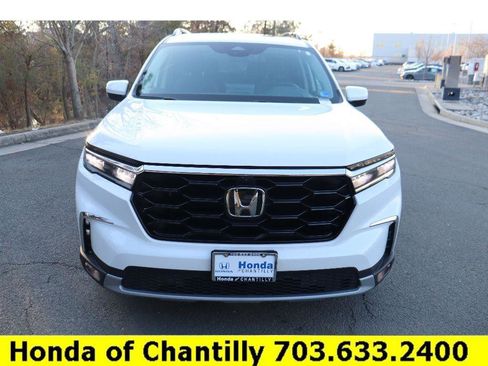 Used 2024 Honda Pilot Elite image 2
