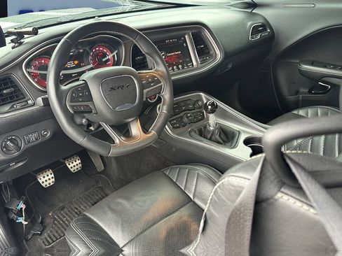 Used 2015 Dodge Challenger SRT Hellcat RWD image 14