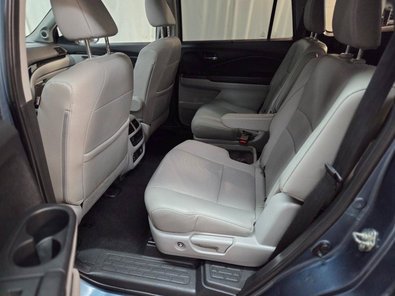 Used 2018 Honda Pilot Elite image 16