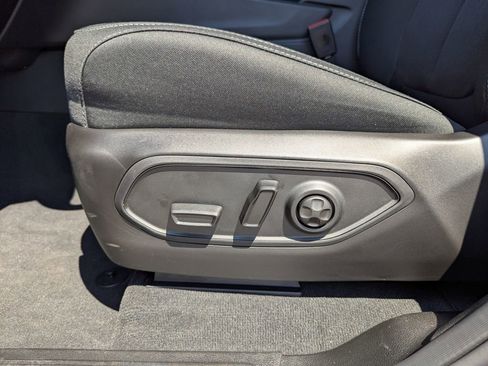 New 2025 Jeep Grand Cherokee 4WD image 13