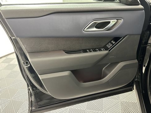Used 2026 Land Rover Range Rover Velar S AWD/4WD image 10