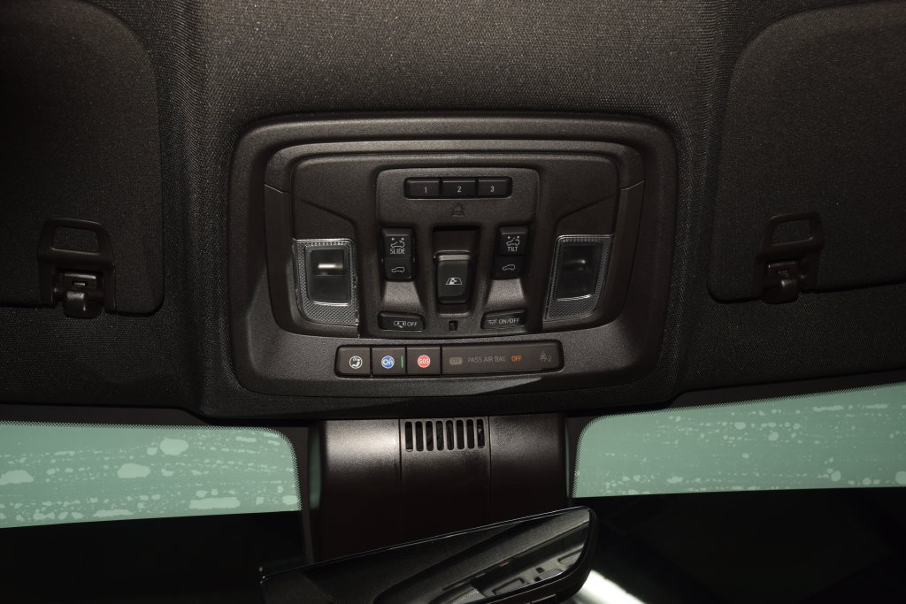 Used 2023 Chevrolet Silverado 1500 ZR2 w/ Technology Package AWD/4WD image 56