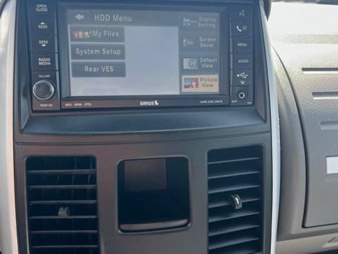 Used 2008 Dodge Grand Caravan SXT w/ Entertainment Group 2 FWD image 44