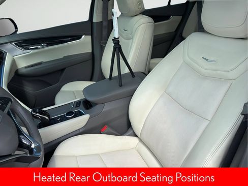 Used 2022 Cadillac XT6 Premium Luxury FWD image 32