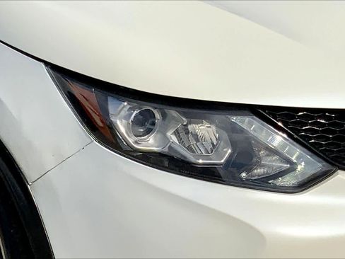 Used 2019 Nissan Rogue Sport SL w/ Premium Package image 25