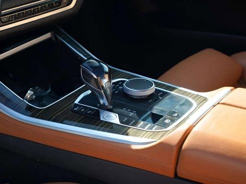 Used 2021 BMW X5 xDrive40i w/ M Sport Package image 62