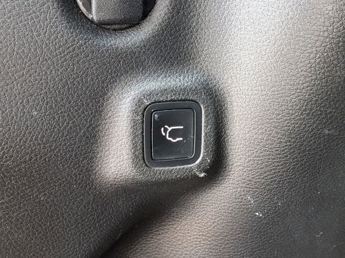 Used 2022 Jeep Compass Latitude w/ Convenience Group AWD/4WD image 9