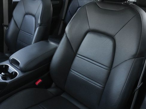 Used 2022 Porsche Cayenne Platinum Edition AWD/4WD image 15